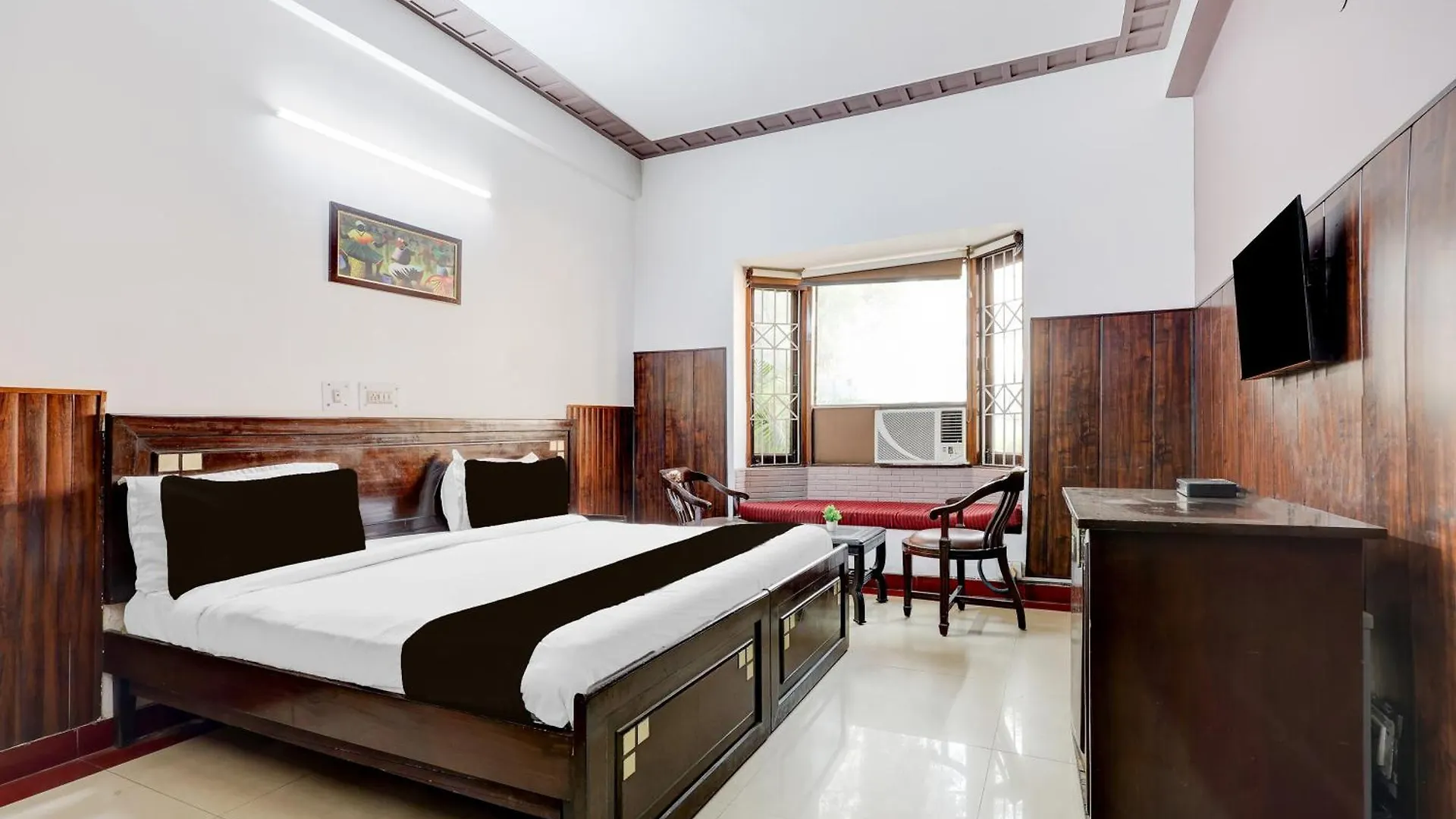 ***  Hotel O Traika Inn Gurgaon India