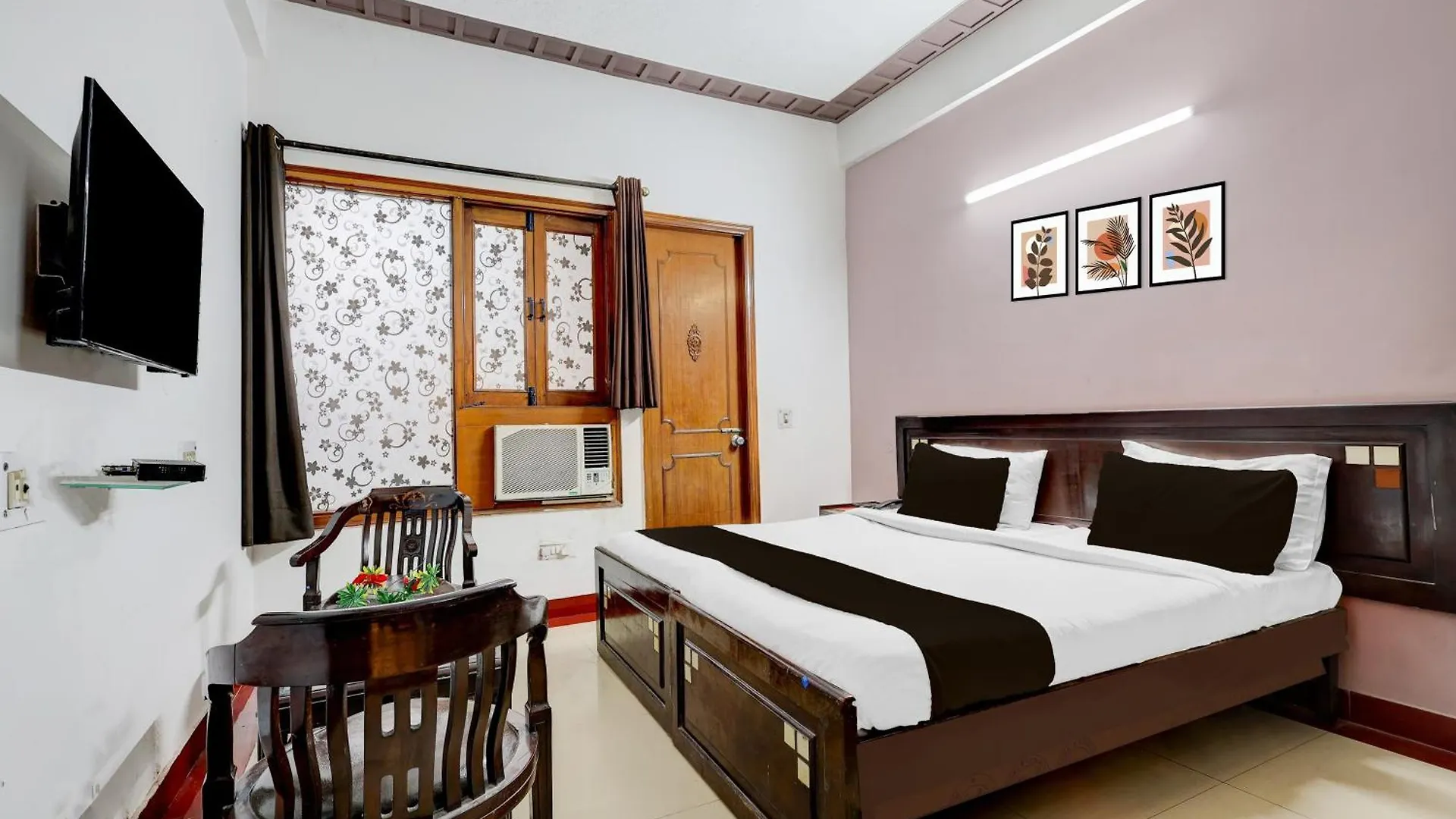 Hotel O Traika Inn Gurgaon