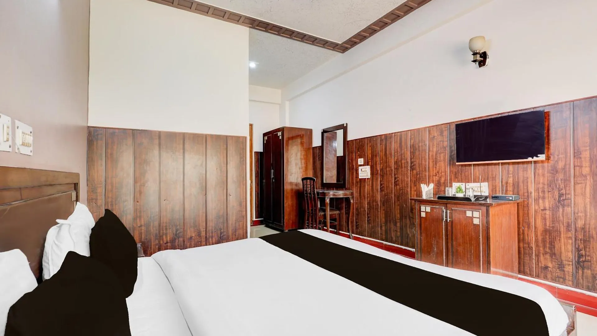 Hotel O Traika Inn Gurgaon